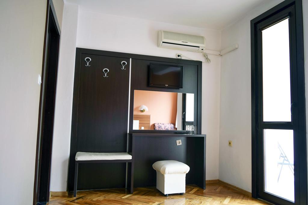 Private Rooms Trakiets Pomorie Exterior photo