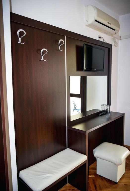 Private Rooms Trakiets Pomorie Exterior photo