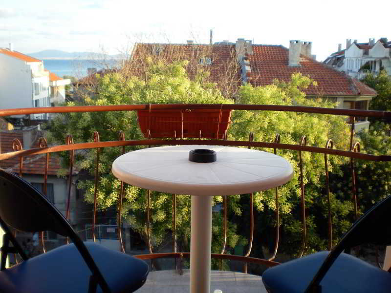 Private Rooms Trakiets Pomorie Exterior photo